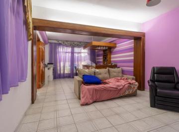 Casa · 350m² · 2 Quartos · 2 Vagas · ÒTIMO PARA INVESTIDORES, são 4 casas com renda e para morar