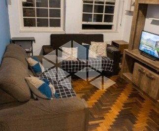 Apartamento · 51m² · 4 Quartos · Apartamento com Sotão no Bairro Passo D'Areia.