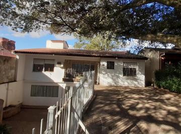 Casa · 316m² · 5 Quartos · 3 Vagas · casa de 05 dormitórios no bairro Três Figueiras