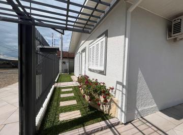Casa · 117m² · 3 Quartos · 2 Vagas · Casa com 3 dormitórios e 2 vagas de garagem no bairro Vitória!