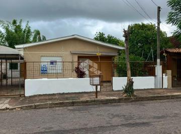 Casa · 180m² · 4 Quartos · 2 Vagas · Casa à venda na Cavalhada, com acessibildade, amplo pátio.