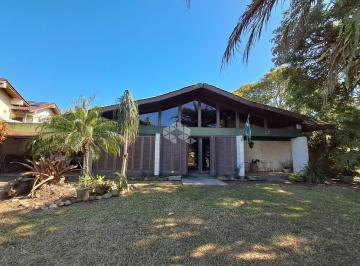 Casa · 340m² · 5 Quartos · 3 Vagas · Casa a venda com 5 quartos, 3 vagas no centro de Guaíba
