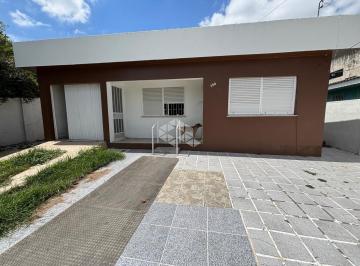 Casa · 200m² · 4 Quartos · 2 Vagas · .Casa com pátio grande e 4 dormitórios