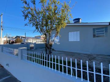 Casa · 110m² · 2 Quartos · 2 Vagas · Casa com 2 dormitórios e pátio