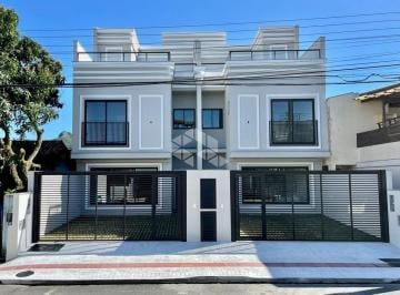 Casa · 205m² · 3 Quartos · 2 Vagas · Casa Triplex 03 Dormitórios , sendo 03 Suítes e 02 Vagas de Garagem