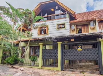 Casa · 210m² · 3 Quartos · 2 Vagas · Casa tipo sobrado no Bairro Espírito Santo, Porto Alegre.