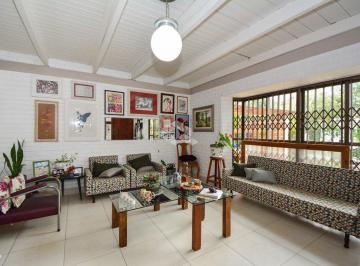 Casa · 360m² · 5 Quartos · 2 Vagas · CASA DE 2 PAVIMENTOS COM 4 QUARTOS 2 SUÍTES E CHURRASQUEIRA NO PARQUE SÃO JORGE