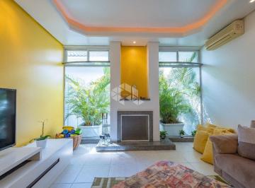 Casa · 343m² · 4 Quartos · 2 Vagas · Casa à vendaem condomínio fechado 4 Suítes Saco Grande 343m²