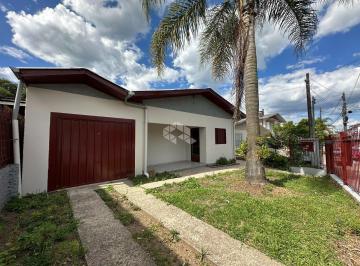 Casa · 162m² · 5 Quartos · 2 Vagas · Casa com cinco dormitórios no Bairro Medianeira