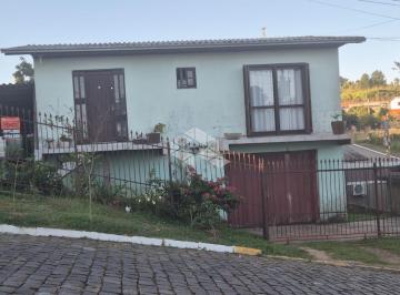Casa · 130m² · 3 Quartos · Casa de dois pisos no bairro América - Farroupilha