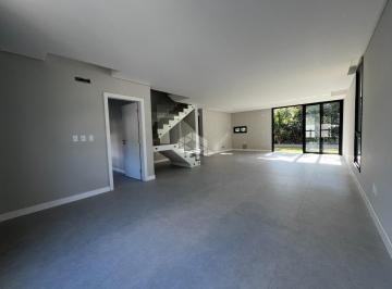 Casa · 325m² · 4 Quartos · 2 Vagas · Casa de Alto Padrão com 4 Dormitórios Próxima à SC-401