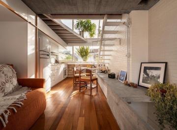 Casa · 101m² · 2 Quartos · 1 Vaga · Arquitetura autoral e personalidade no coração da Cidade Baixa