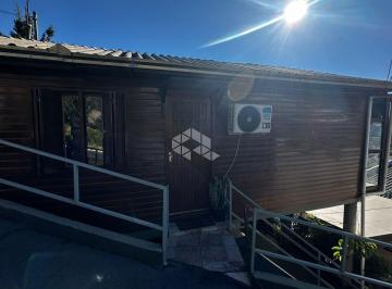 Casa · 200m² · 3 Quartos · 1 Vaga · Duas Casas no Mesmo Terreno - Excelente Oportunidade e Localização!