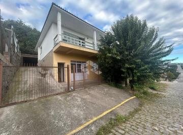 Casa · 235m² · 3 Quartos · 2 Vagas · Casa de 3 dormitórios no Bairro Centenário em Farroupilha
