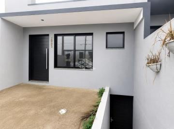 Casa · 97m² · 2 Quartos · 2 Vagas · Sobrado com 02 Dormitórios, Moderno e Imponente em Farroupilha, RS.