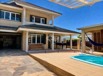 Casa · 260m² · 3 Quartos · Casa Sobrado de 3 dormitórios sendo 1 suíte mobiliada com garagem e área externa gourmet em Rainha d
