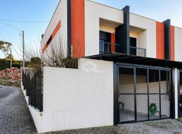 Casa · 87m² · 2 Quartos · 1 Vaga · Linda Casa Sobrado de Esquina, com 02 Dormitórios - Conforto, Espaço e Localização Privilegiada