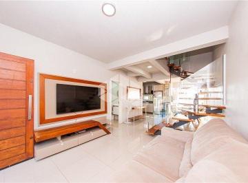 Casa · 134m² · 3 Quartos · 2 Vagas · Sobrado moderno com área de lazer completa no centro de Pareci Novo/RS