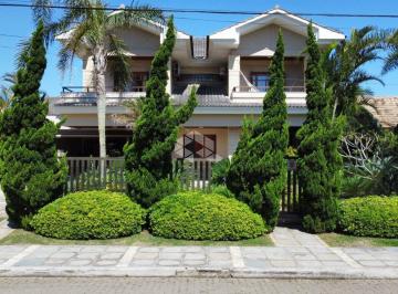 Casa · 353m² · 4 Quartos · 2 Vagas · Sobrado 4 dormitórios, sendo 2 suítes, dependência completa, 2 vagas de garagem, área gourmet e muit