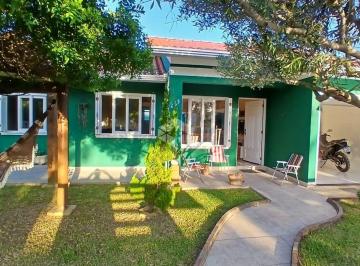 Casa · 132m² · 3 Quartos · 1 Vaga · Casa com 3 dormitórios em Mariápolis
