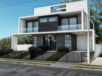 Casa · 172m² · 3 Quartos · 2 Vagas · Sobrado de Alto Padrão na Daniela - 3 Suítes e Lazer Privativo