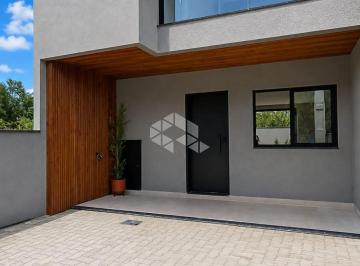 Casa · 150m² · 3 Quartos · 2 Vagas · Sobrado 3 dormitórios sendo 1 suíte no Ingleses do Rio Vermelho