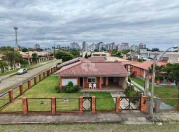 Casa · 225m² · 7 Quartos · 3 Vagas · Casa em Atlântida/Xangri-Lá, 07 dormitórios 02 suítes, 04 vagas