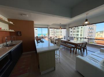 Apartamento · 80m² · 1 Quarto · 1 Vaga · Cobertura mobiliada a 150 metros da Praia de Bombas