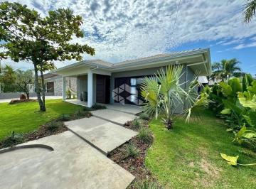 Casa · 190m² · 5 Quartos · Casa térrea 5 dormitórios, sendo 2 suítes, mobiliada e decorada, amplo pátio com piscina e lounge go