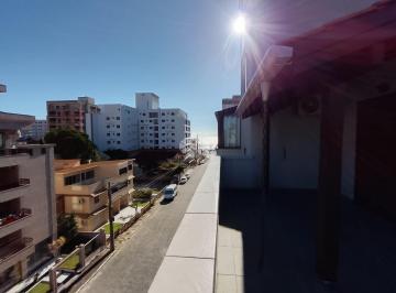 Apartamento · 187m² · 3 Quartos · 1 Vaga · Cobertura mobiliada com vista para o mar em Bombas