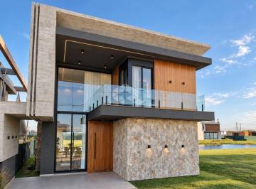 Casa · 251m² · 4 Quartos · 2 Vagas · Casa/sobrado condomínio Zen Concept em Xangri-Lá 04 dormitórios/04 suítes 02 vagas
