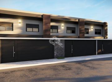 Casa · 133m² · 3 Quartos · 2 Vagas · Sobrado com três dormitórios, sendo suítes em Mariscal - Bombinhas - SC