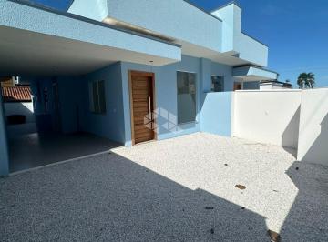 Casa · 80m² · 2 Quartos · 1 Vaga · Sobrado com duas suites em Zimbros, Bombinhas SC