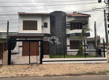01 · Belíssima casa totalmente reformada no Sarandi!