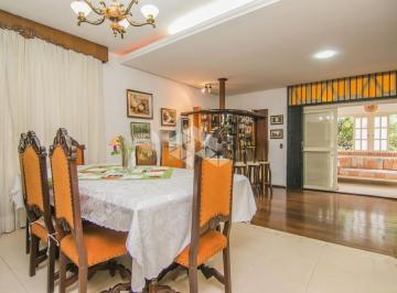Casa · 137m² · 4 Quartos · 2 Vagas · Casa térrea com 4 dormitórios, 1 suíte e amplo pátio - Cristal / ZS - POA