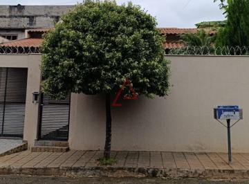 Casa · 171m² · Casa com 3 quartos à venda, 171,88m² por R$530.000,00, Vila Portuguesa, Londrina-PR