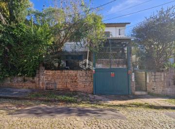 Casa · 200m² · 3 Quartos · Casa á venda com 200m² - 3 dormitórios e 2 banheiros / Bairro Medianeira - POA