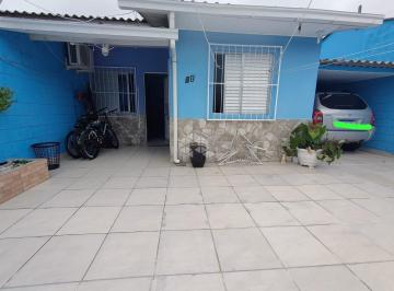 Casa · 128m² · 4 Quartos · Casa geminada com 4 quartos/dormitórios no bairro Serraria, em São José - SC
