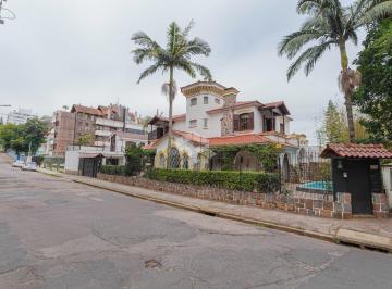 Casa · 500m² · 4 Quartos · 4 Vagas · Casa de rua