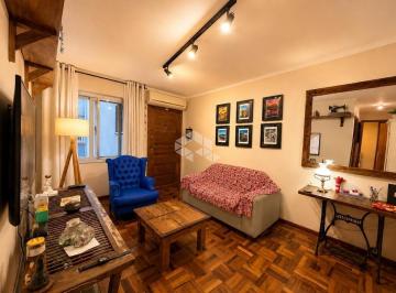 Apartamento · 70m² · 3 Quartos · Apartamento 3 dormitórios semi mobiliado no bairro Humaitá em Porto Alegre.
