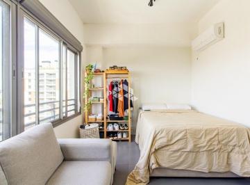 Apartamento · 27m² · 1 Quarto · 1 Vaga · Apartamento Studio de 27m2 no bairro Cidade Baixa, em Porto Alegre/RS, com vista para o parque Reden