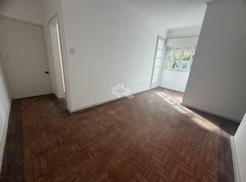 Apartamento · 56m² · 2 Quartos · Apartamento de 2 dormitórios desocupado com 1 vaga de garagem no Praia de Belas
