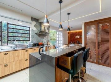 Casa · 340m² · 4 Quartos · 4 Vagas · Casa com 4 Quartos e 4 banheiro 4 vagas à Venda no Bairro Ipanema , 340 m² por R$ 800.000,00