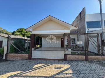 Casa · 134m² · 3 Quartos · 2 Vagas · Casa com 03 dormitórios, sendo 01 suíte, no centro da cidade!