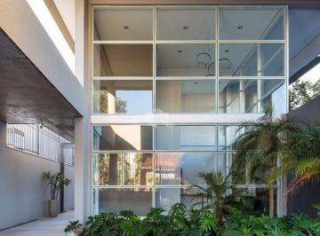 20 · Apartamento de um dormitório no bairro São Francisco.