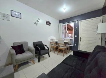 Casa · 50m² · 2 Quartos · 2 Vagas · Casa à venda com 2 dormitórios e 2 vagas de garagem, no bairro Olaria, em Canoas.