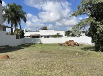 Terreno · 480m² · Terreno amplo e plano no condomínio Reserva dos Pássaros