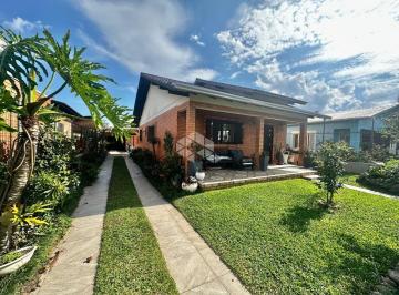 Casa · 223m² · 3 Quartos · 1 Vaga · Terreno com 2 casas, 3 dormitórios, mobiliadas e com vaga de garagem em Capão da Canoa