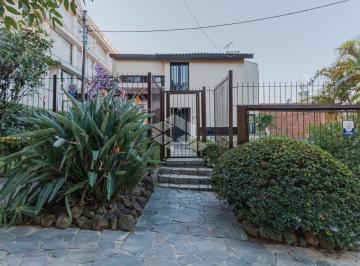 Casa com 3 dormitórios no Três Figueiras  (52) · Casa com 4 dormitórios, sendo 1 suíte  e 4 vagas no bairro Três figueiras