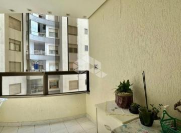 Apartamento · 70m² · 2 Quartos · 1 Vaga · Apartamento central de 02 dormitórios com 01 box